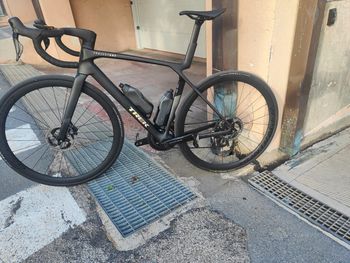 Used Bontrager Aeolus RSL 37 TLR Disc Road Wheel 2025 bike
