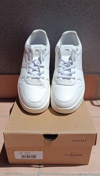 Used Cruyff Zapatillas Blancas Talla 44 bike — image 2 of 7