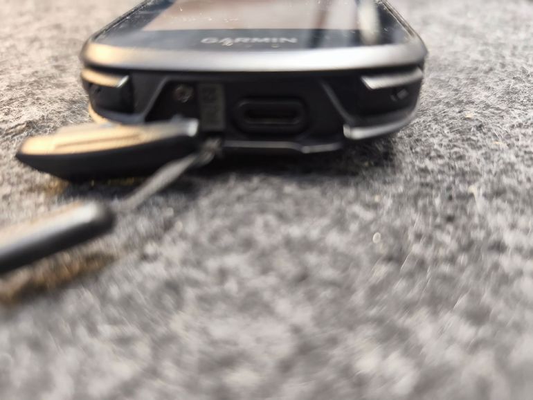 Used Garmin Edge 840 GPS Cycling Computer bike — image 4 of 5