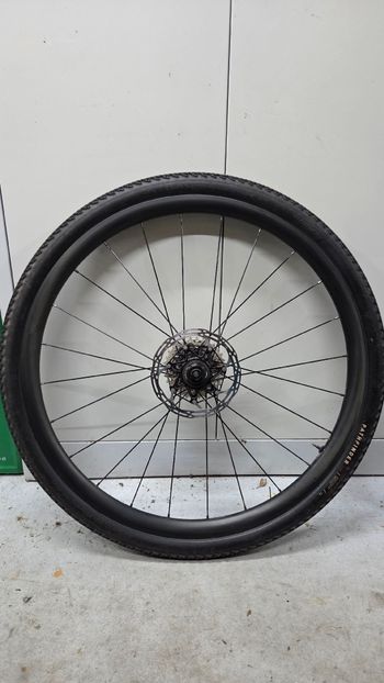 Used Farsports carbon wielset, 30mm, Dtswiss 350 2025 bike — image 2 of 5