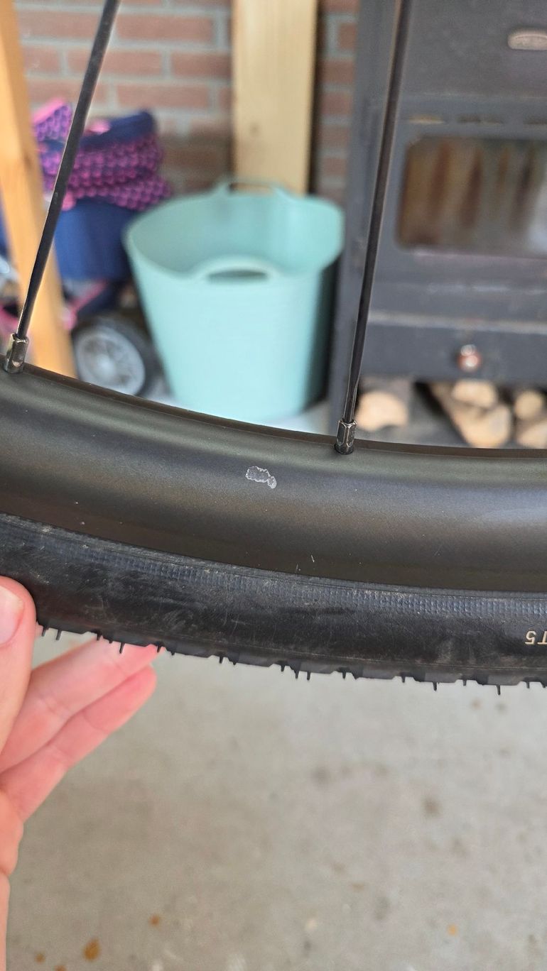 Used Farsports carbon wielset, 30mm, Dtswiss 350 2025 bike — image 5 of 5