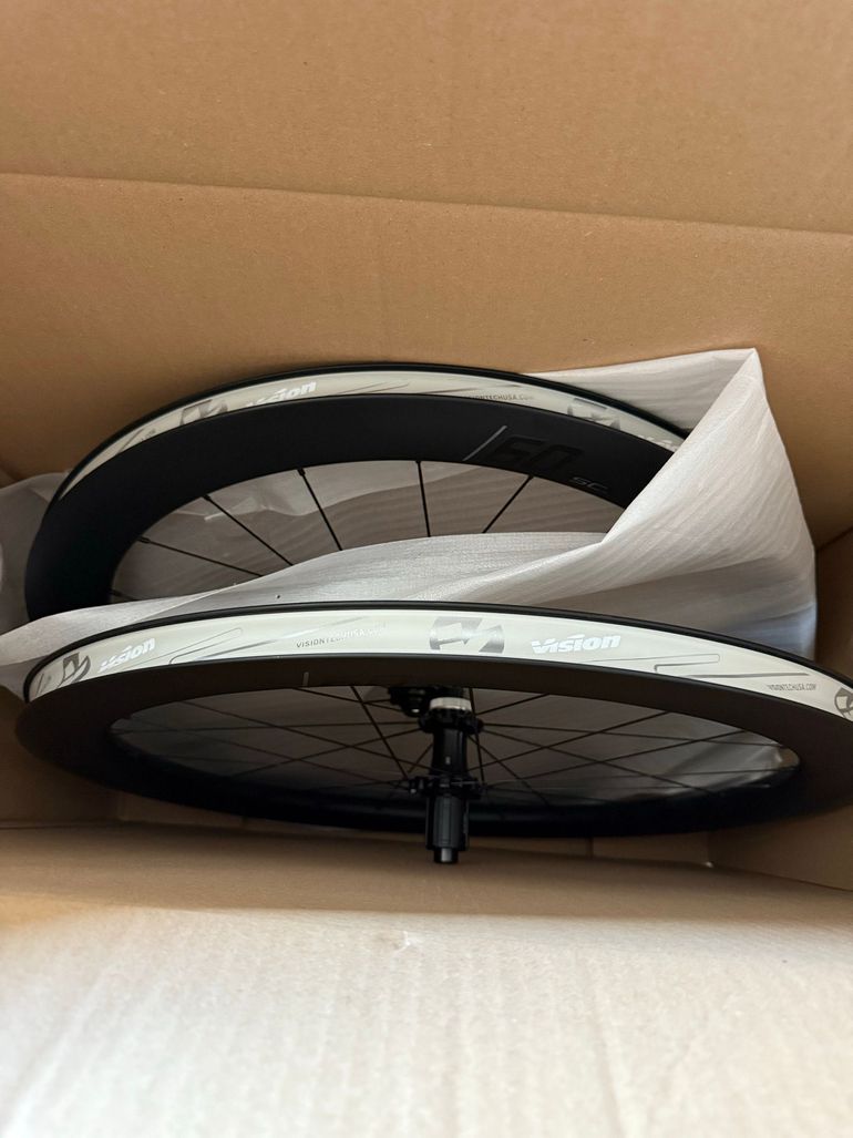 Used Vision SC 60 SL i23 Disc Centerlock Tubeless Wheelset 2026 bike — image 2 of 9
