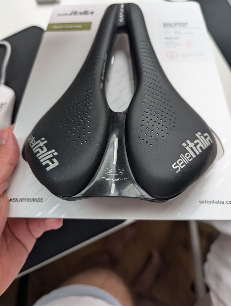 Used Selle Italia Max Novus EVO Boost Ti316 Superflow 2026 bike — image 2 of 7