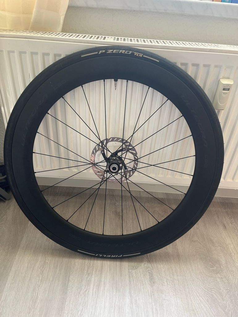 Used Shimano Ultegra C60 WH-R8170 Carbon Wheelset 2025 bike — image 3 of 7