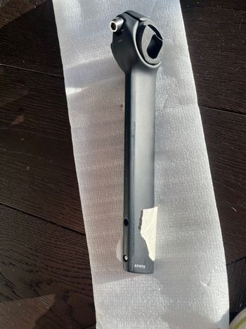 Used Trek Madone Gen 8 Seat Post Long 190 mm - W5316715 bike — image 6 of 9