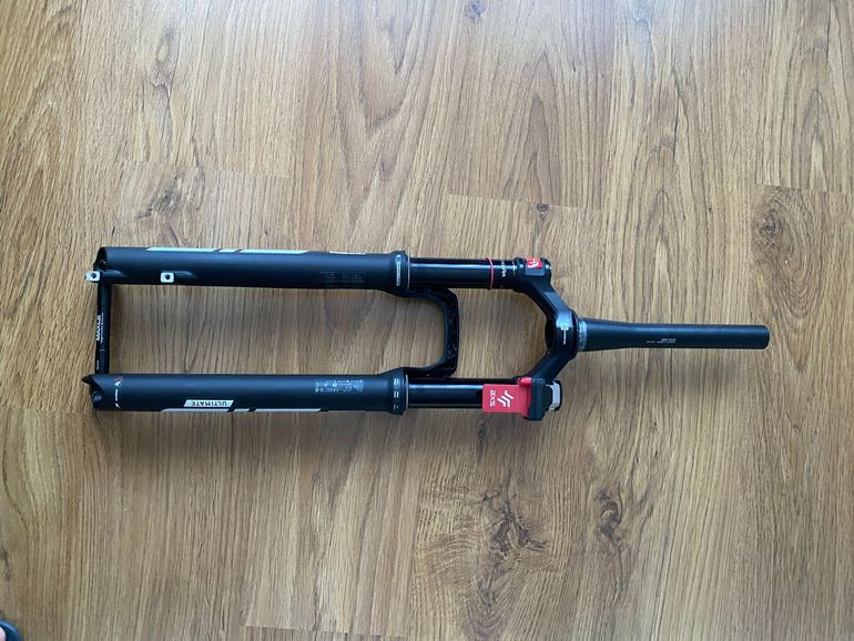 Used RockShox SID Ultimate 3 29" Fork flight attendant 2026 bike — image 2 of 3