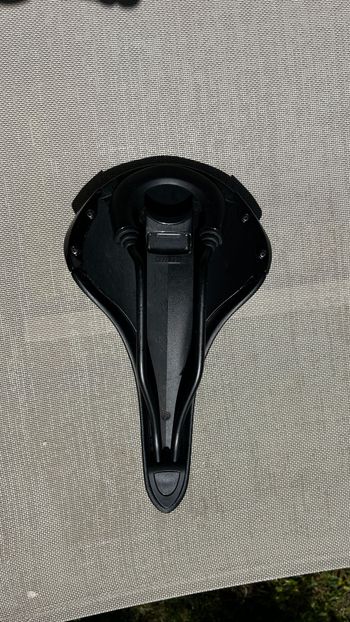 Used Fizik Alicante Saddle bike — image 3 of 4
