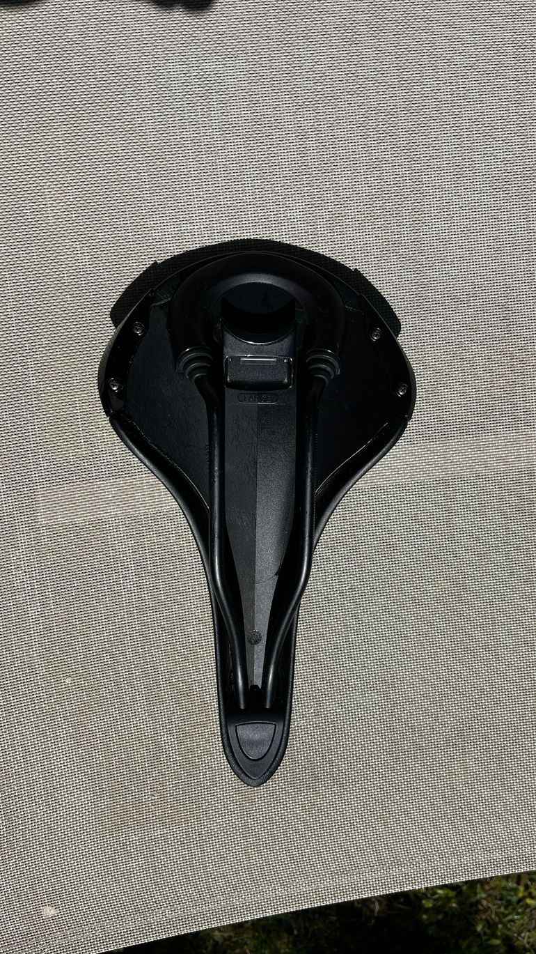 Used Fizik Alicante Saddle bike — image 3 of 4