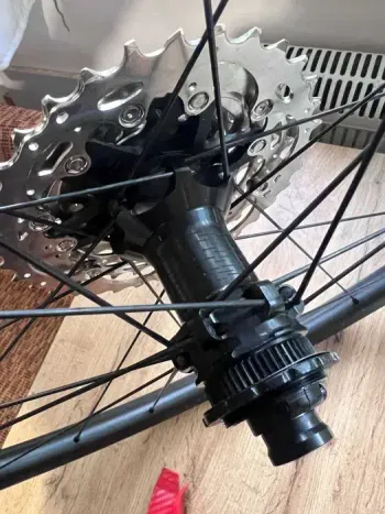 Used Shimano 105 12s 11-34 bike — image 3 of 3