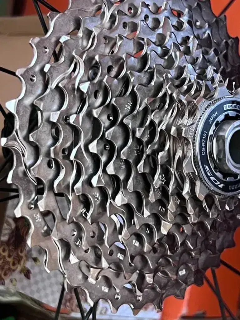 Used Shimano 105 12s 11-34 bike — image 2 of 3