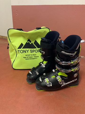 Käytetty Nordica Sportmachine 100 R Skiing & Skitouring