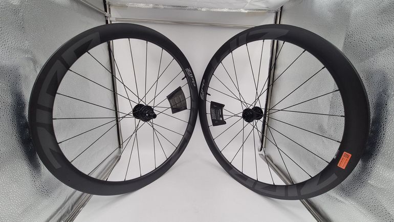 Used Zipp 303S Carbon Tubeless Disc Brake Wheelset 2026 bike — image 1 of 4
