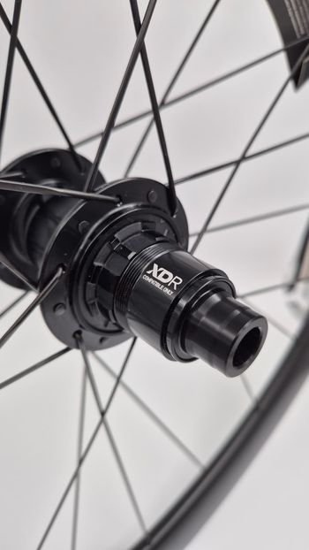 Used Zipp 303S Carbon Tubeless Disc Brake Wheelset 2026 bike — image 3 of 4