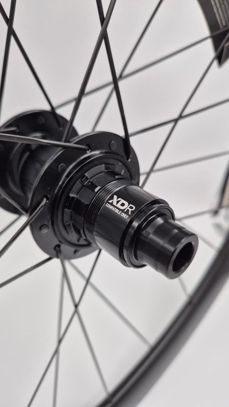 Used Zipp 303S Carbon Tubeless Disc Brake Wheelset 2026 bike — image 3 of 4