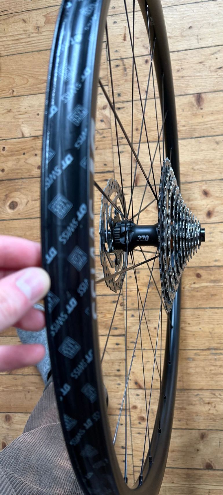 Used Dt Swiss G1800 Wheelset bike — image 2 of 7