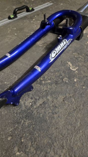Used Rst OMNI 791 CL 28" Suspension Fork Disc & V-break bike — image 2 of 5