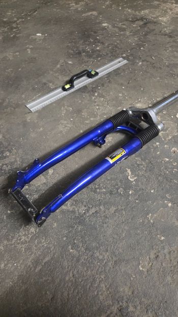 Used Rst OMNI 791 CL 28" Suspension Fork Disc & V-break bike — image 3 of 5