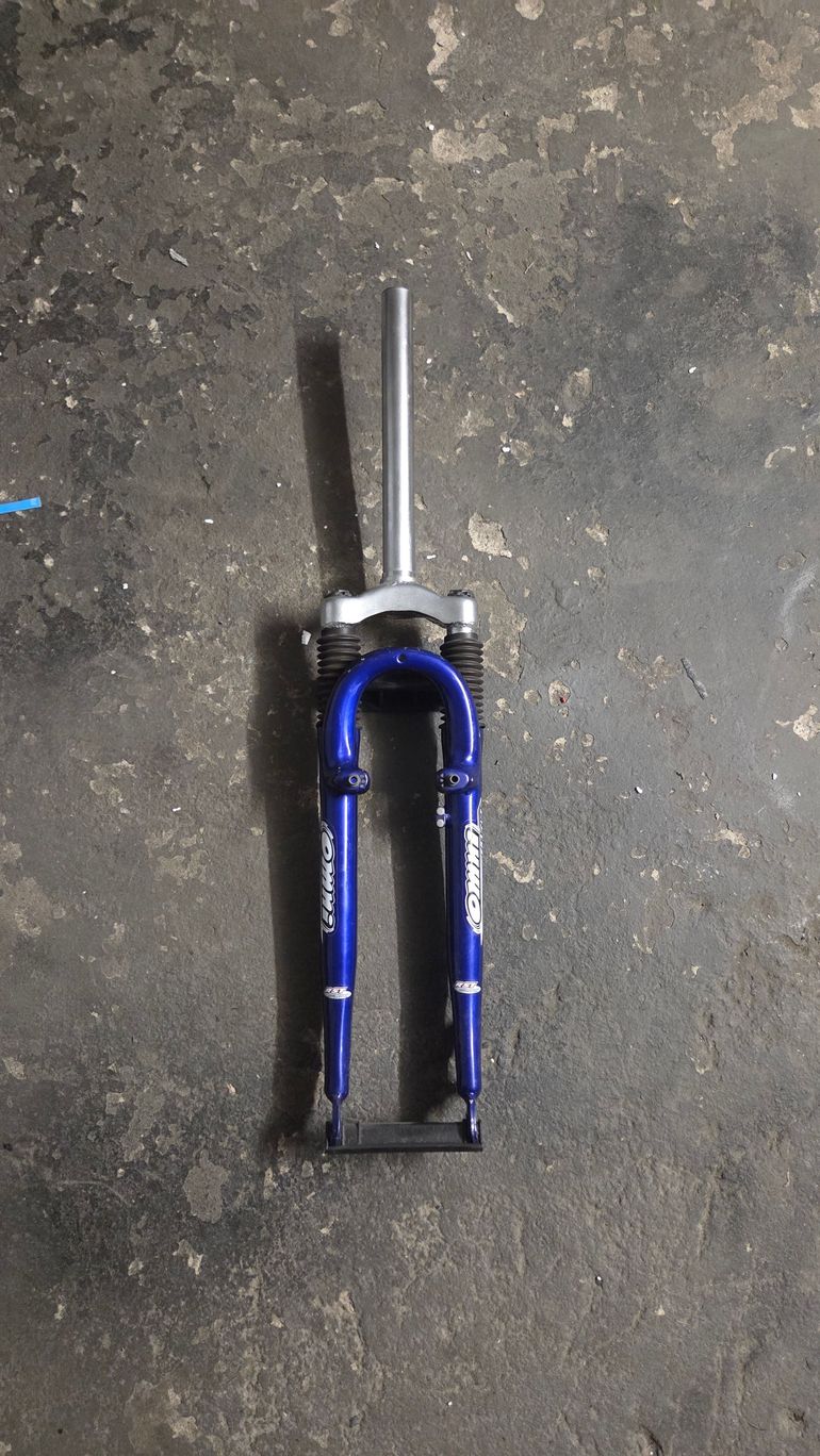 Used Rst OMNI 791 CL 28" Suspension Fork Disc & V-break bike — image 1 of 5