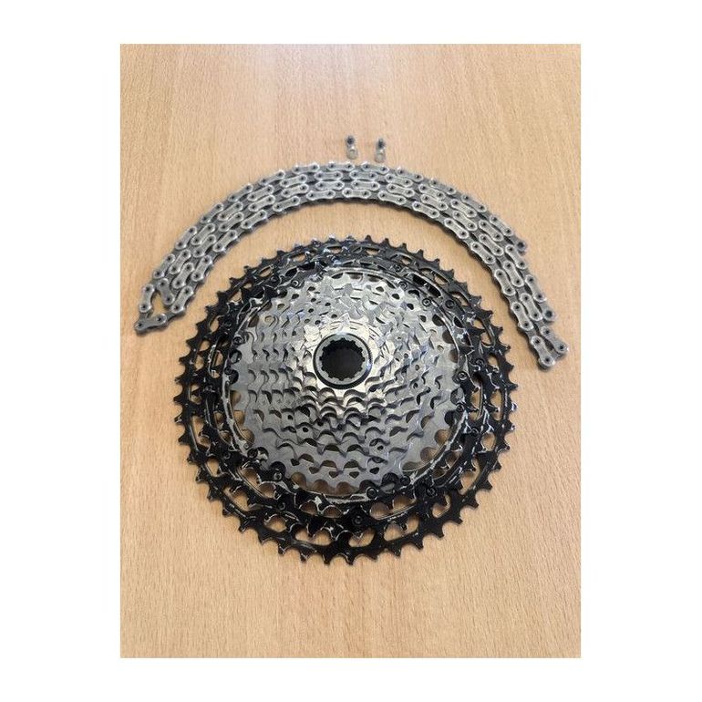 Used Shimano XTR Cassette CS-M9101-12 12 vitesses 10-51T 2025 bike — image 1 of 3