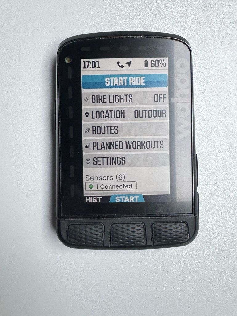 Used Wahoo ELEMNT ROAM V1 GPS Cycling Computer 2021 bike — image 1 of 3