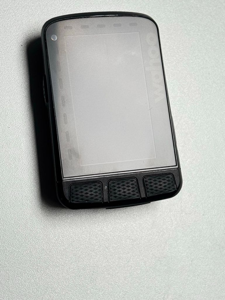 Used Wahoo ELEMNT ROAM V1 GPS Cycling Computer 2021 bike — image 3 of 3