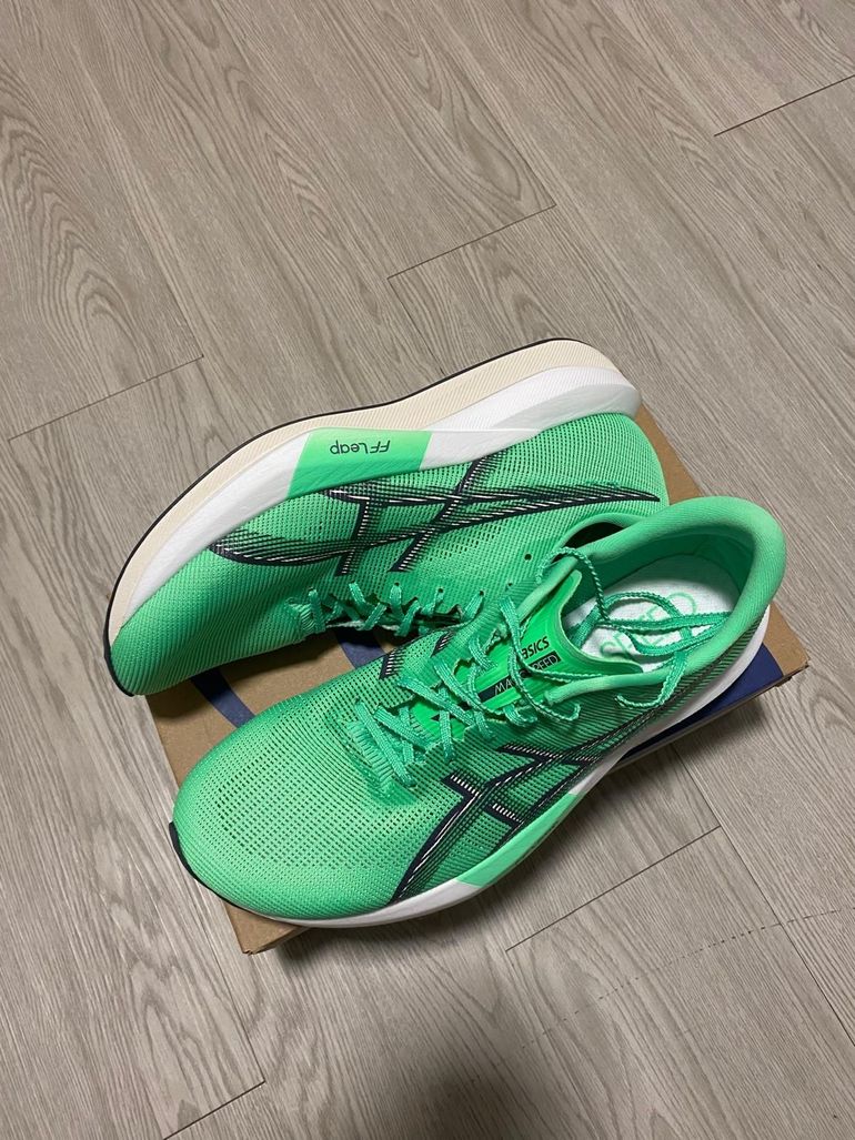 Used Asics Magic Speed 5 2026 bike — image 1 of 3