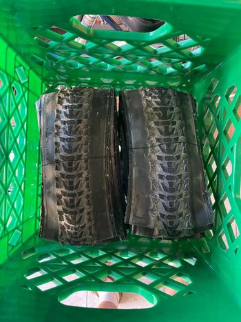 Used Hutchinson Tundra 700x45 2026 bike