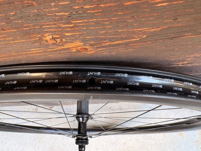 Used Hunt 40 Carbon Disc Wheelset 2024 bike — image 4 of 8