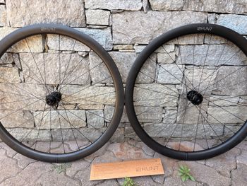 Used Hunt 40 Carbon Disc Wheelset 2024 bike
