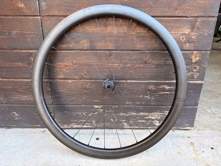 Used Hunt 40 Carbon Disc Wheelset 2024 bike — image 7 of 8