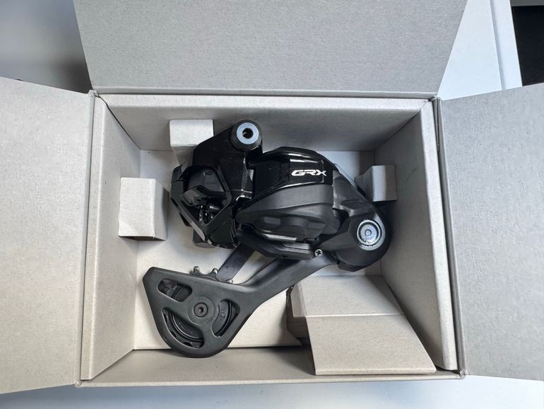 Used Shimano GRX RD-RX827 Di2 Rear Derailleur 2026 bike — image 1 of 3