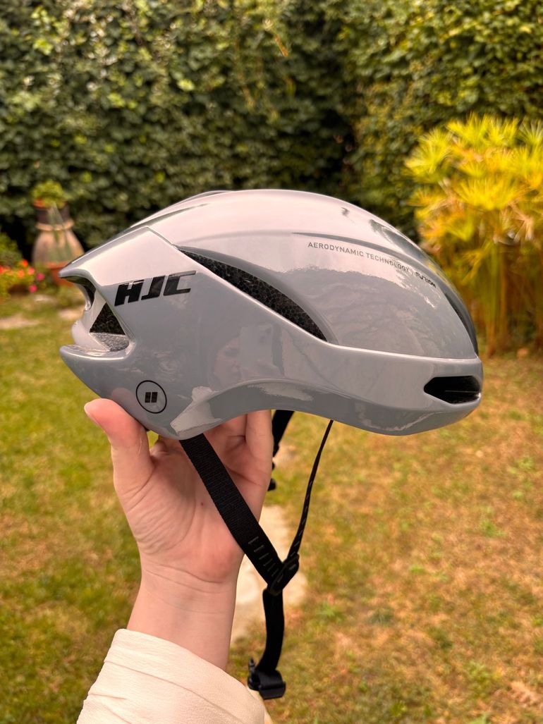 Used Hjc furion 2025 bike — image 2 of 3