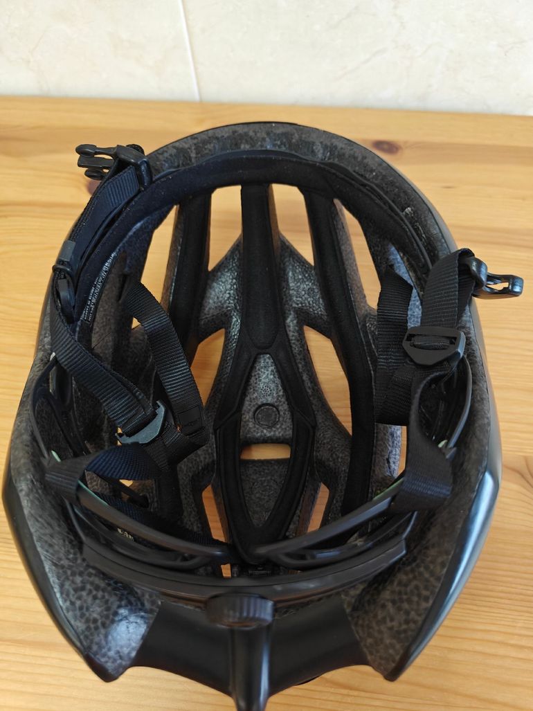 Used MET Trenta 3K Carbon MIPS Helmet 2019 bike — image 8 of 11