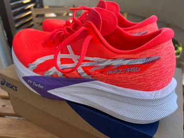 Gebrauchtes Asics MAGIC SPEED 4 Running Shoes