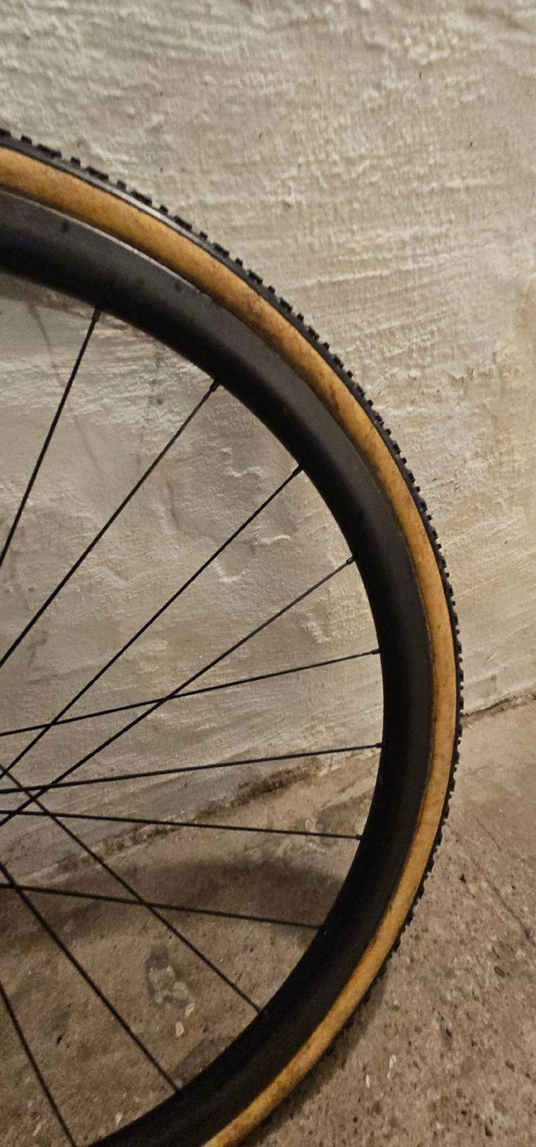 Used Dt Swiss CRC 1100 bike — image 7 of 13