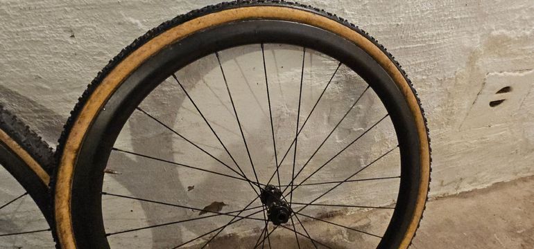 Used Dt Swiss CRC 1100 bike — image 4 of 13