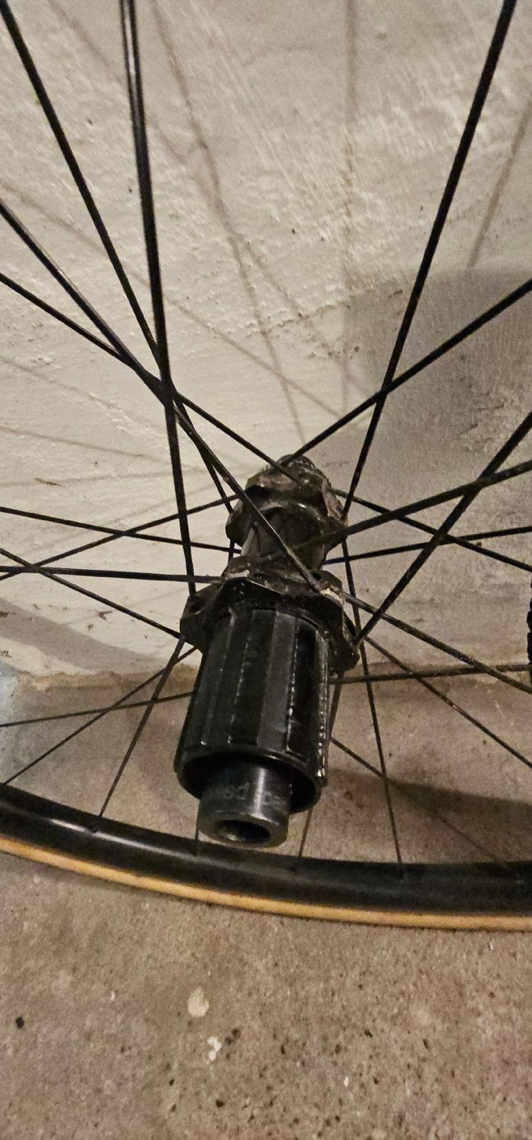Used Dt Swiss CRC 1100 bike — image 2 of 13
