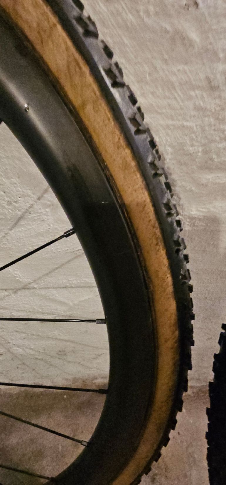 Used Dt Swiss CRC 1100 bike — image 9 of 13