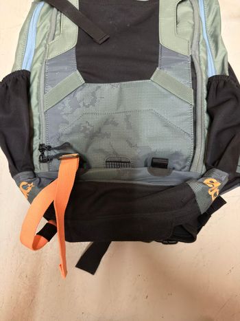 Used EVOC FR Enduro Team Backpack bike — image 3 of 5