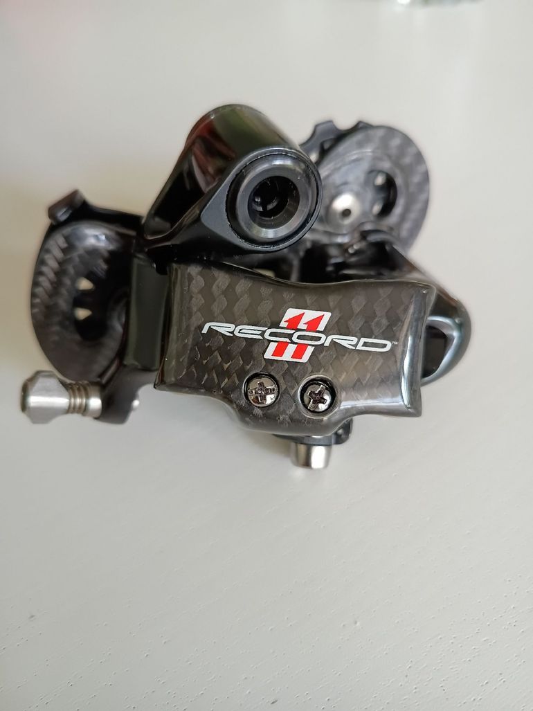 Used Campagnolo Record Achterderailleur 11-speed Carbon bike — image 1 of 11