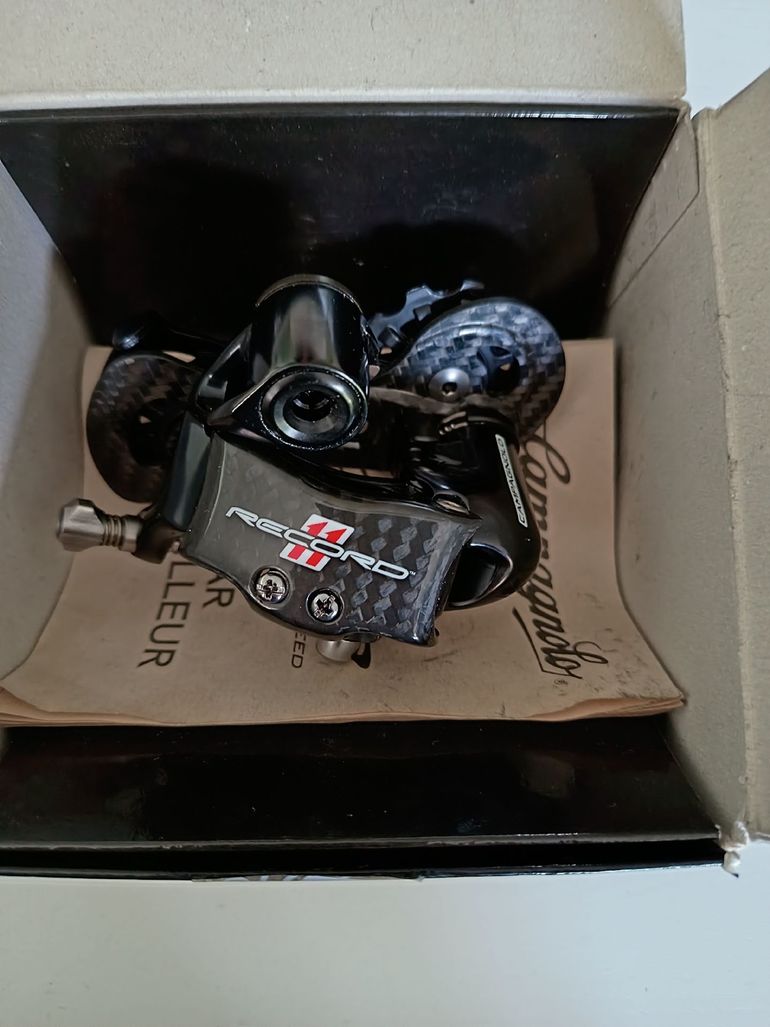 Used Campagnolo Record Achterderailleur 11-speed Carbon bike — image 2 of 11