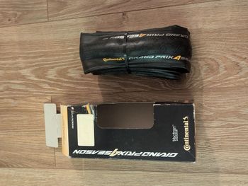 Used Continental GP 4 Seasons 28 mm 2024 bike — image 4 of 5