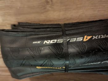 Used Continental GP 4 Seasons 28 mm 2024 bike — image 5 of 5