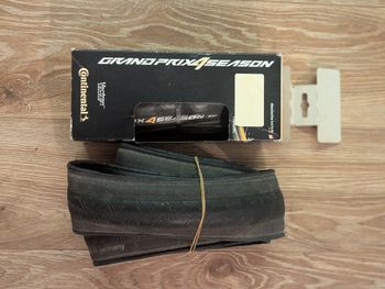 Used Continental GP 4 Seasons 28 mm 2024 bike