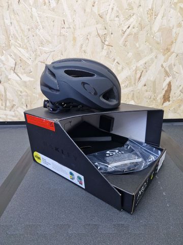Použité Oakley ARO3 Endurance MIPS 2026 bike — obrázek 2 z 19