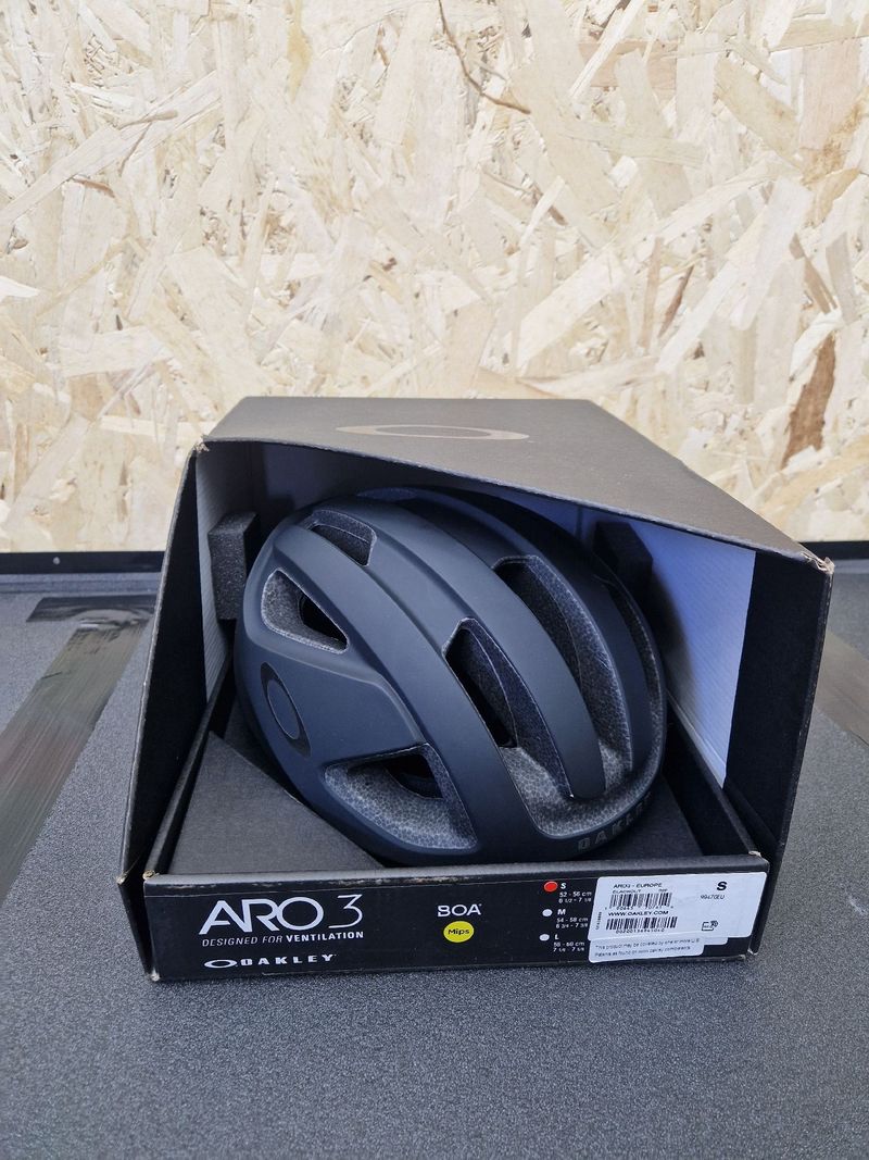 Použité Oakley ARO3 Endurance MIPS 2026 bike — obrázek 4 z 19
