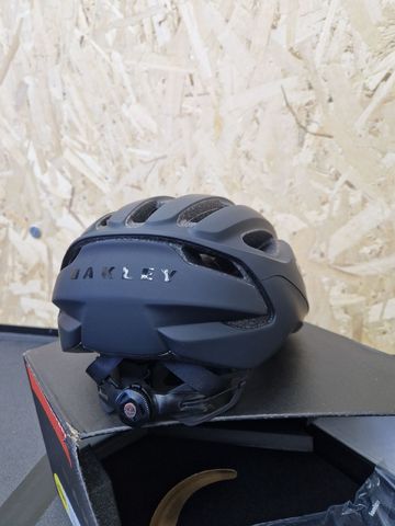 Použité Oakley ARO3 Endurance MIPS 2026 bike — obrázek 3 z 19