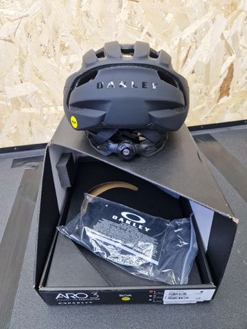 Použité Oakley ARO3 Endurance MIPS 2026 bike — obrázek 7 z 19