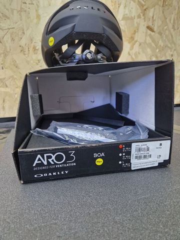Použité Oakley ARO3 Endurance MIPS 2026 bike — obrázek 13 z 19