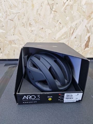Použité Oakley ARO3 Endurance MIPS 2026 bike — obrázek 18 z 19
